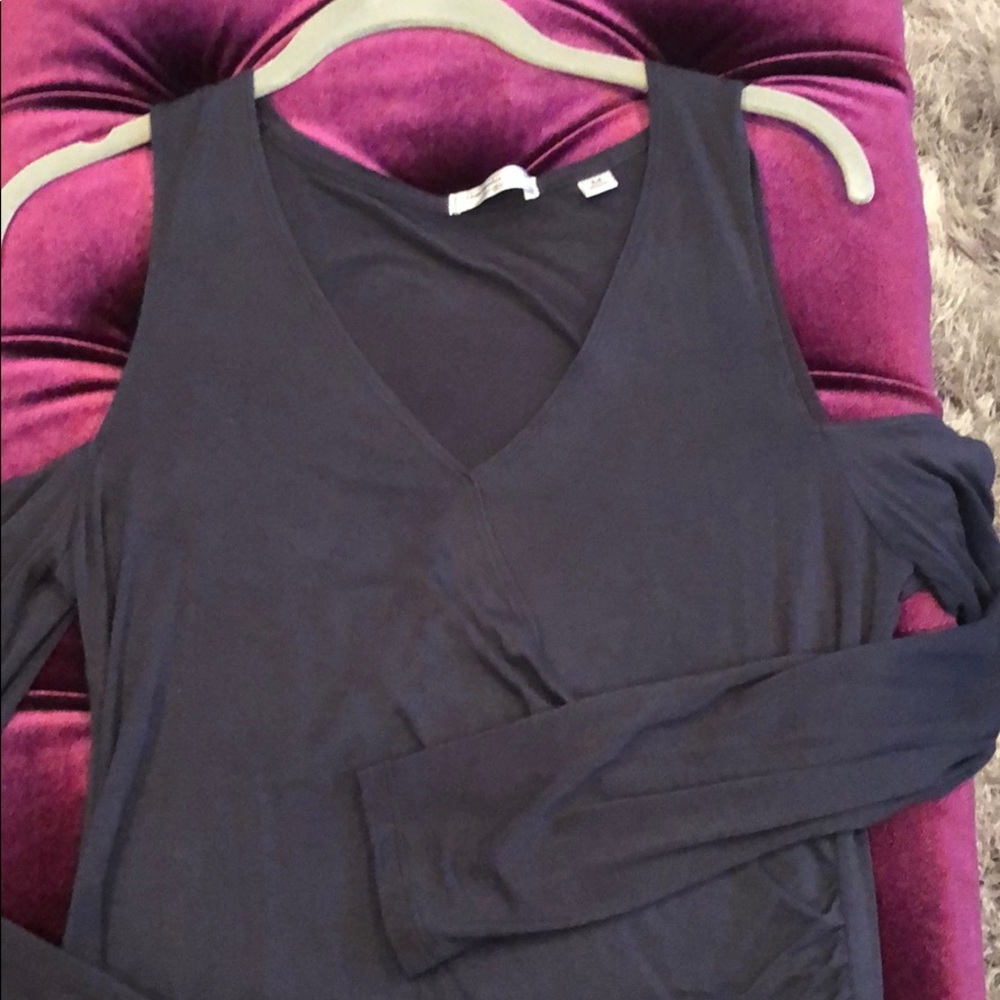 abercrombie shoulder hole long sleeve blouse